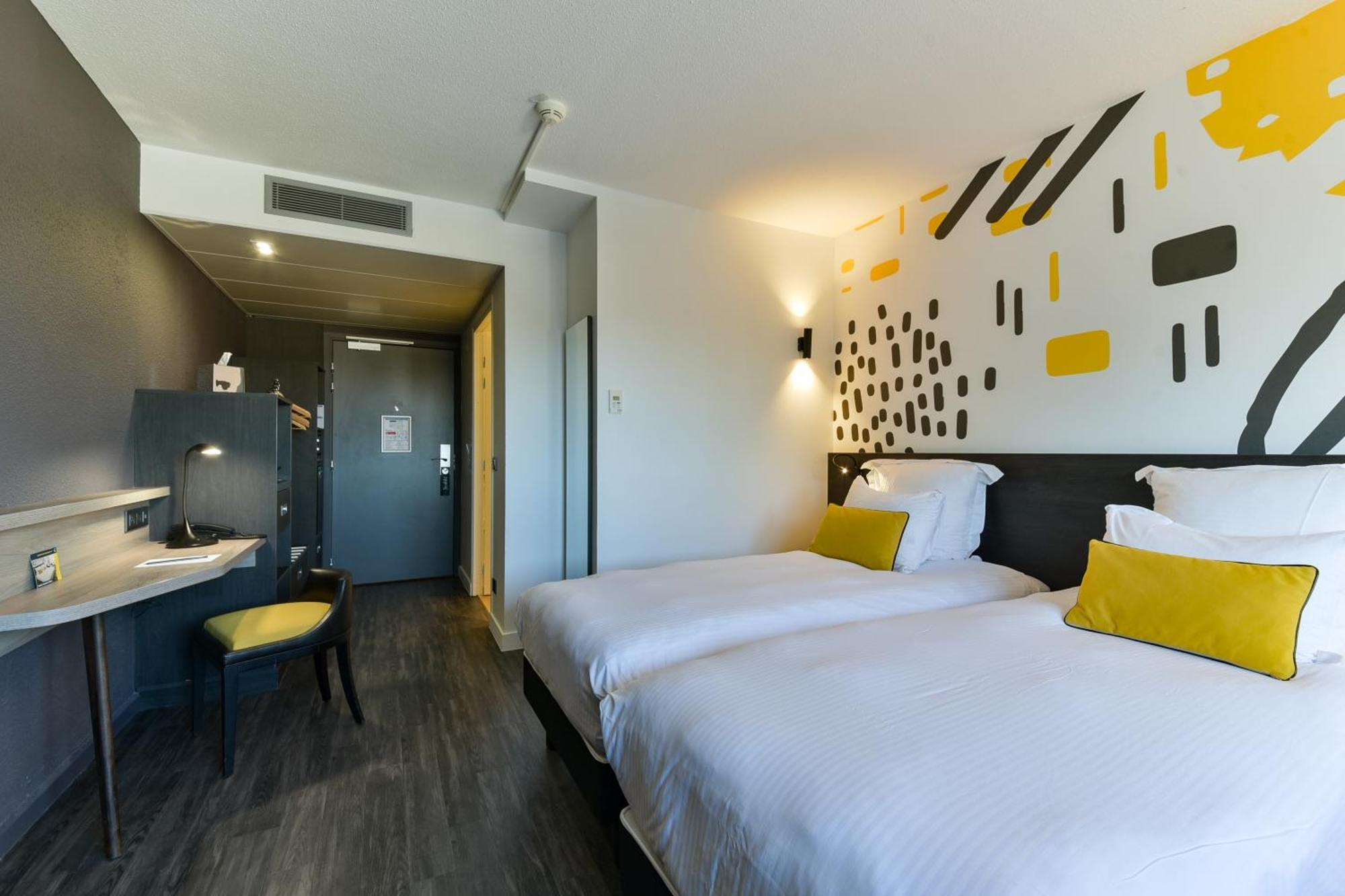 Hotel Golden Tulip Roissy Saint Witz Exterior foto