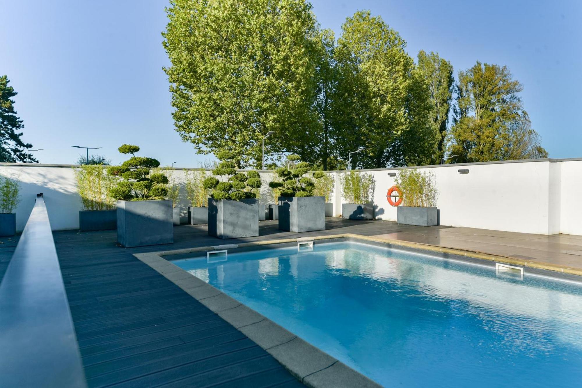 Hotel Golden Tulip Roissy Saint Witz Exterior foto