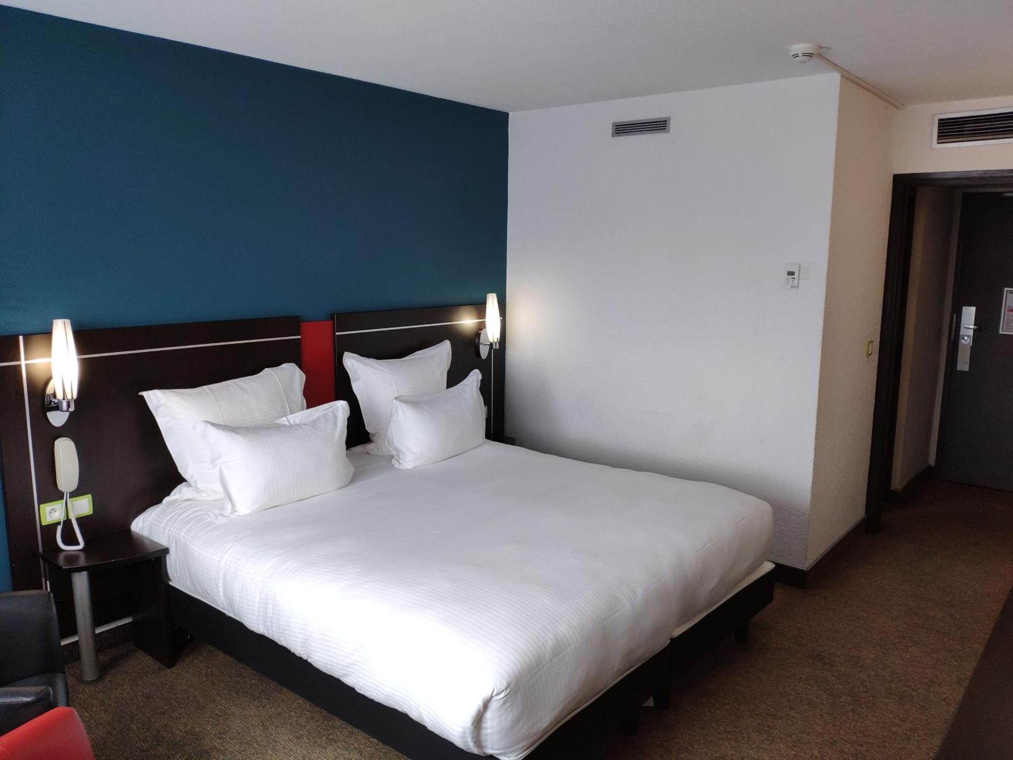 Hotel Golden Tulip Roissy Saint Witz Exterior foto